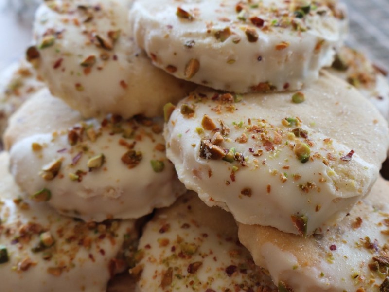 Elderflower & Pistachio&nbsp;shortbread